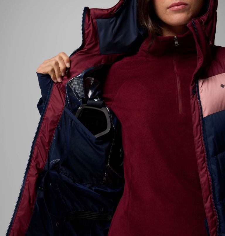 Women's Abbott Peak II Insulated Jacket, Color: Collegiate Navy, Rich Wine, Eraser Pink, image 5