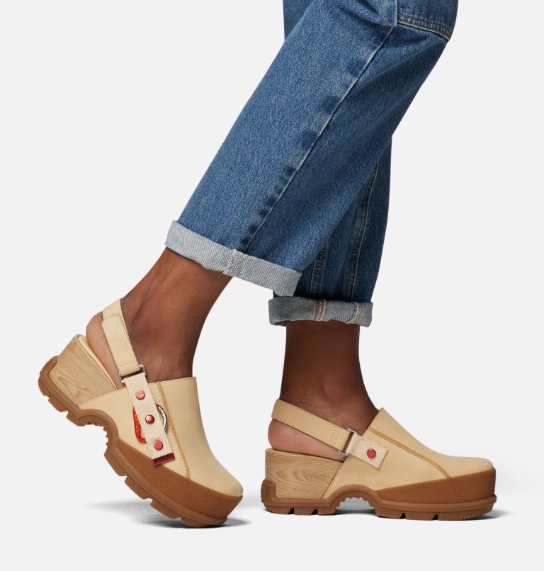 ROAM’N CLOG RBR Women's Clog, Color: Caribou Beige, Gum 2, image 8