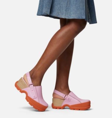 Women's ROAM’N CLOG RBR Clog, Color: Aura, Tuscan, image 2