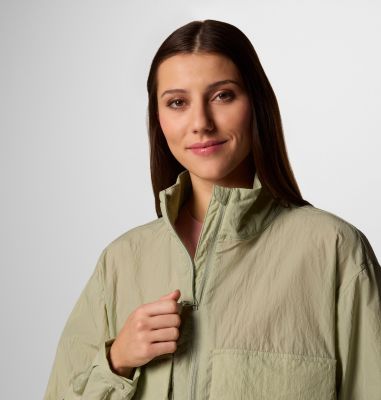 Women's Paracutie Cropped Cargo Windbreaker, Color: Safari, image 4