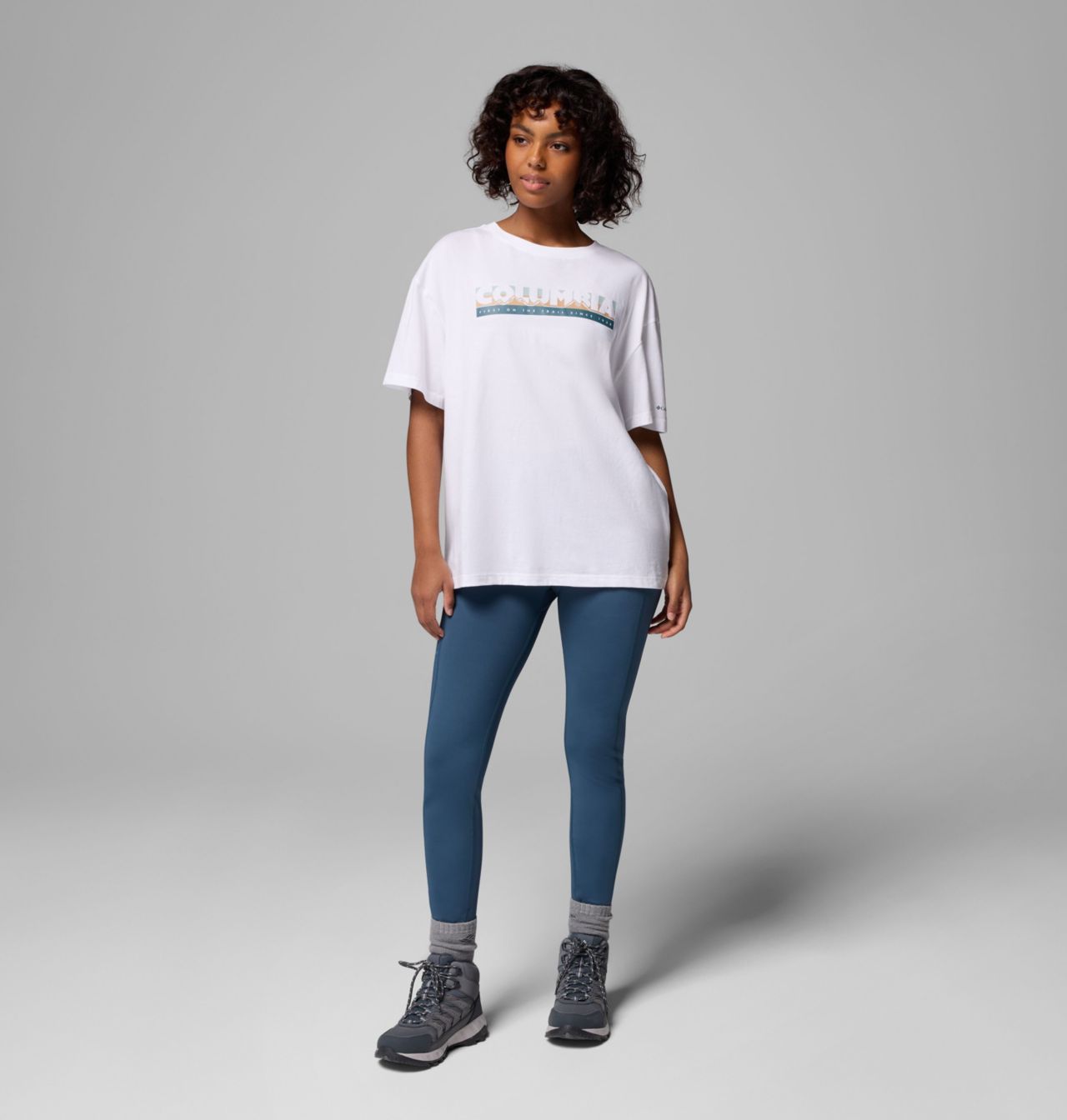 Women's Rolling Bend™ Graphic Oversized T-Shirt 2