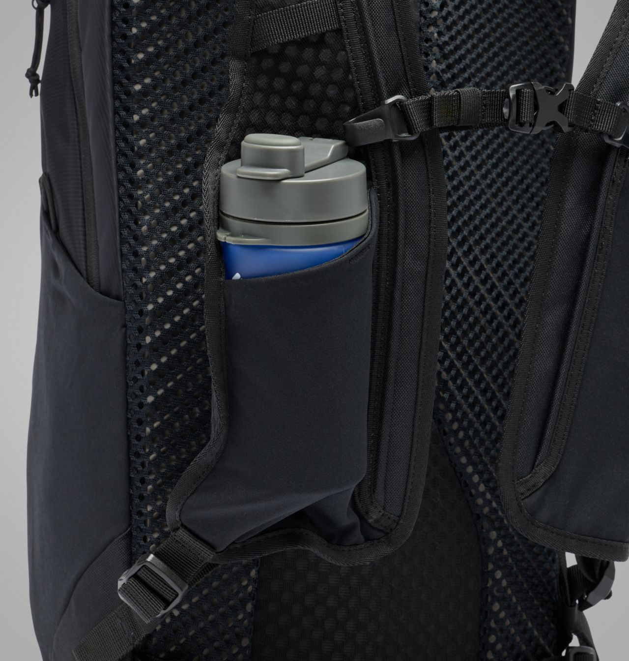 Blackcomb Ridge™ 18L Backpack 10