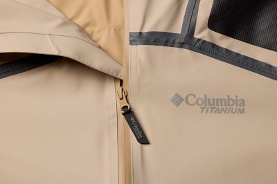 A close up of the front 2 way zipper