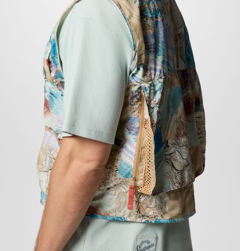 Unisex Cove Beach Printed Gilet, Color: Cool Green Coastal, image 7