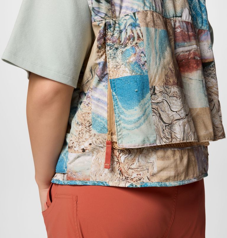 Unisex Cove Beach Printed Gilet, Color: Cool Green Coastal, image 8