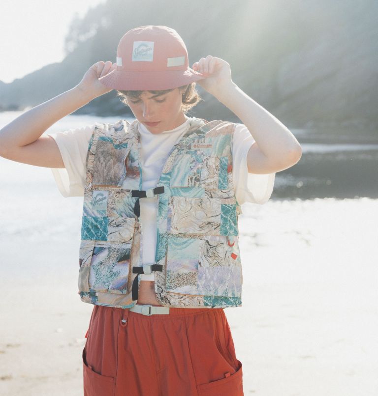 Unisex Cove Beach Printed Gilet, Color: Cool Green Coastal, image 11