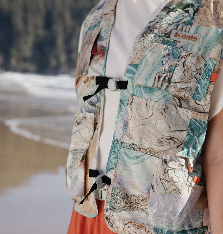 Unisex Cove Beach Printed Gilet, Color: Cool Green Coastal, image 12