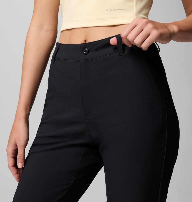 Pantalones cortos de senderismo Leslie Falls para mujer, Color: Black, image 4