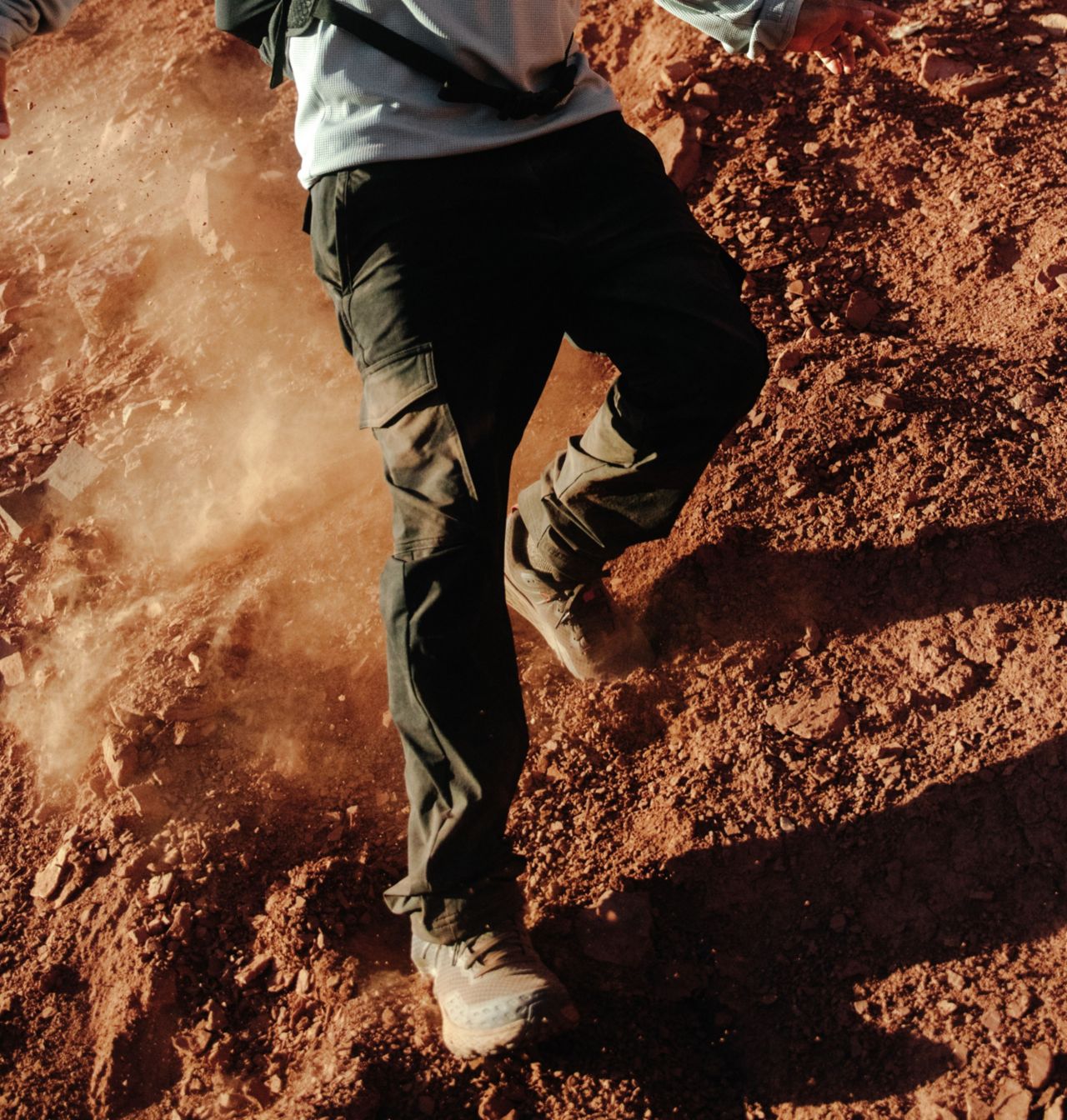 Men's ROC™ Tech Cargo Pants 13