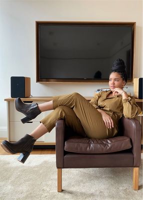 A portrait of Nneka Julia