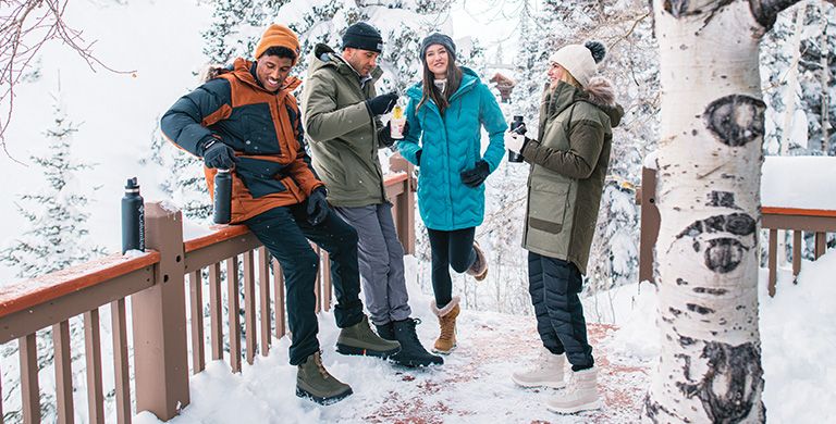 When we think of hygge - a Norwegian and Danish mood that focuses on cosiness and contentment - we often imagine an indoor scene, complete with a roaring fire, blankets and an array of warm drinks. It’s less common to associate it with the great outdoors, but in fact there are many ways in which we can practice the concept.