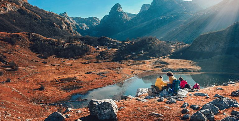 Learn more about how to get involved, meet new friends, and master a new outdoor activity through outdoor clubs and organizations!