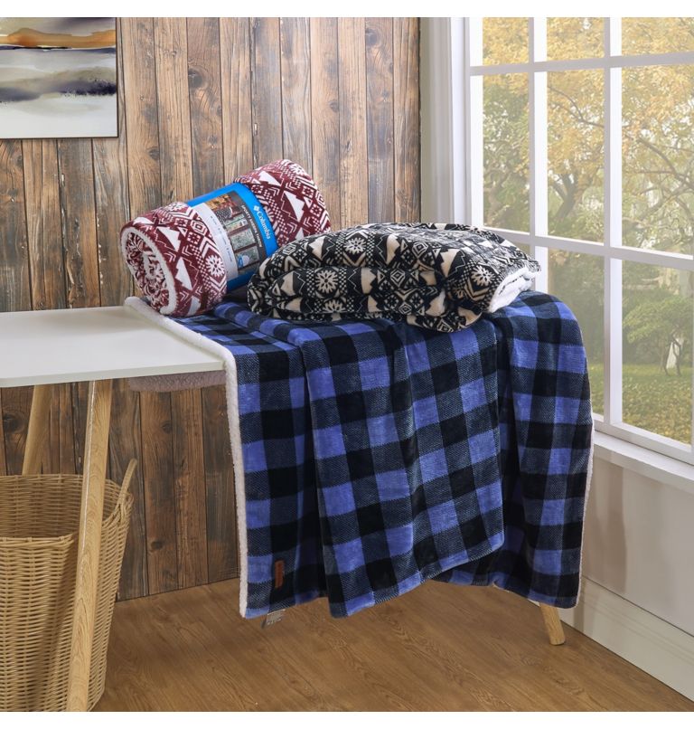 Cozy Sherpa Plush Throw, Color: Beetroot, image 3