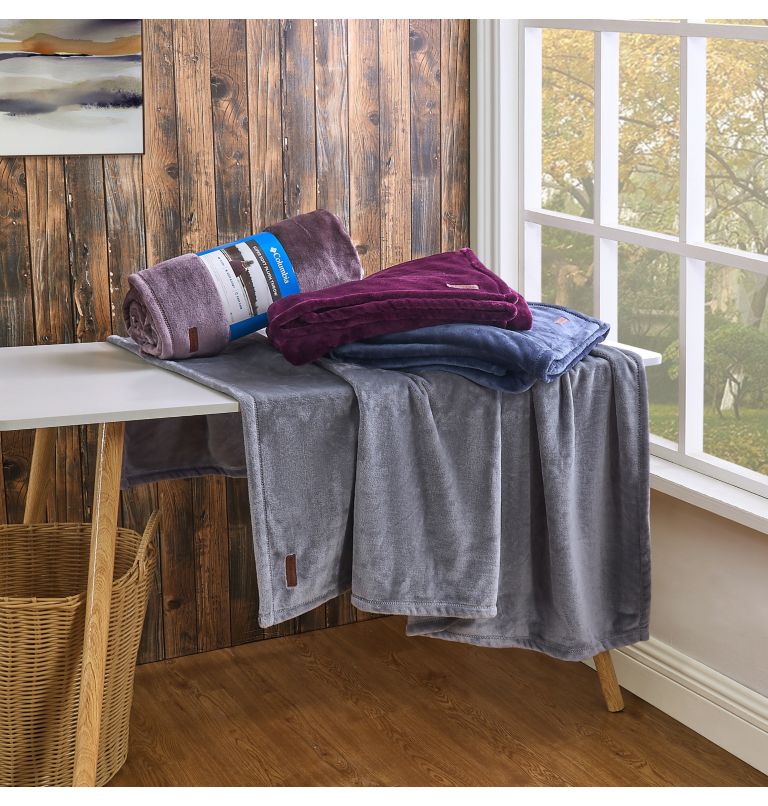Cozy Sherpa Plush Throw, Color: Beetroot, image 4