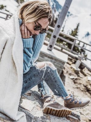 sneakchic alpine holiday boots by sorel